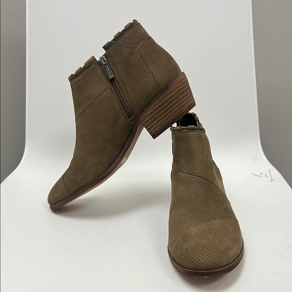 Women's Tan Ankle Boots